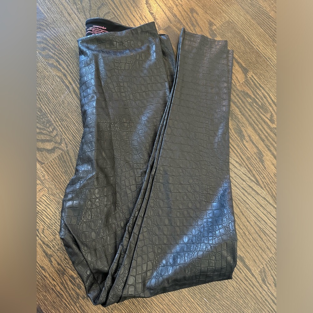 Commando Crocodile, Print Leggings Size Large - image 8